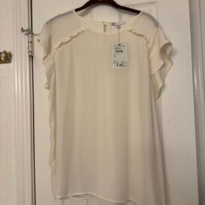 Daniel Rainn Cream Ruffle Sleeve Blouse